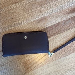 2019 Tory Burch ROBINSON ZIP CONTINENTAL WALLET